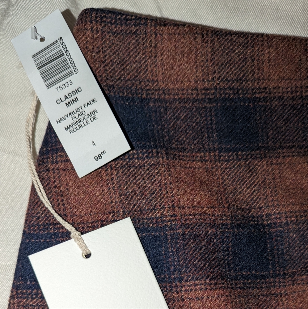 Wilfred classic mini skirt from Aritzia